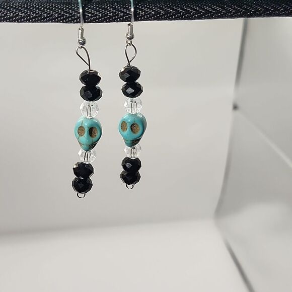 Repurposed custom Handmade blue howlite skulls beaded drop dangle earrings - Picture 3 of 4